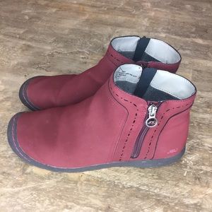 JBU by Jambu Size 9 Memory Foam Booties